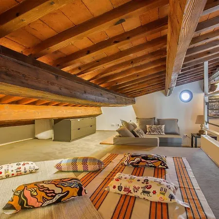 Maggio In Apartamento Florencia